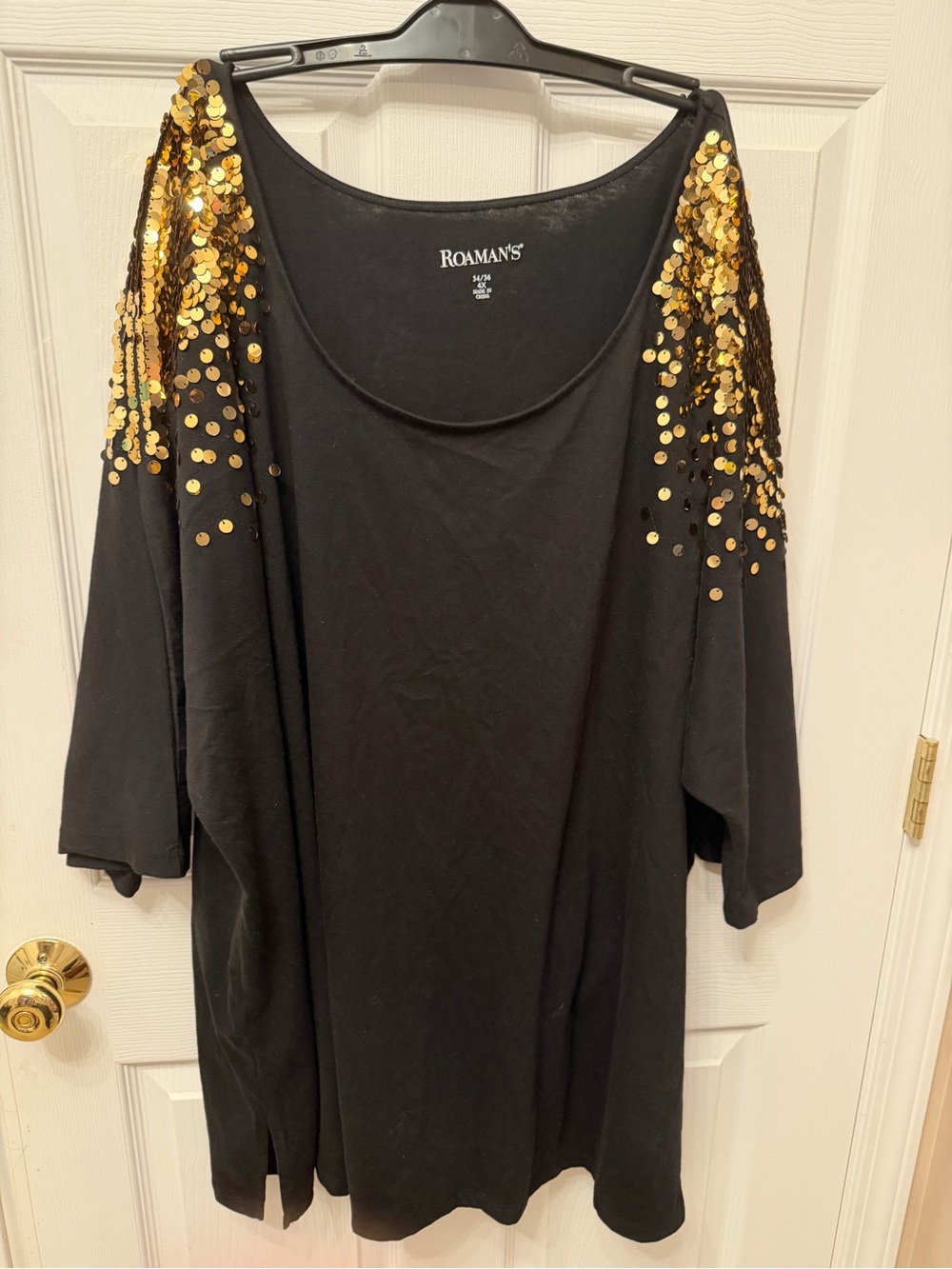 Roaman's Black Top with Gold Sequin Shoulder Detail Size 4X